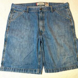 Levi’s carpenter shorts